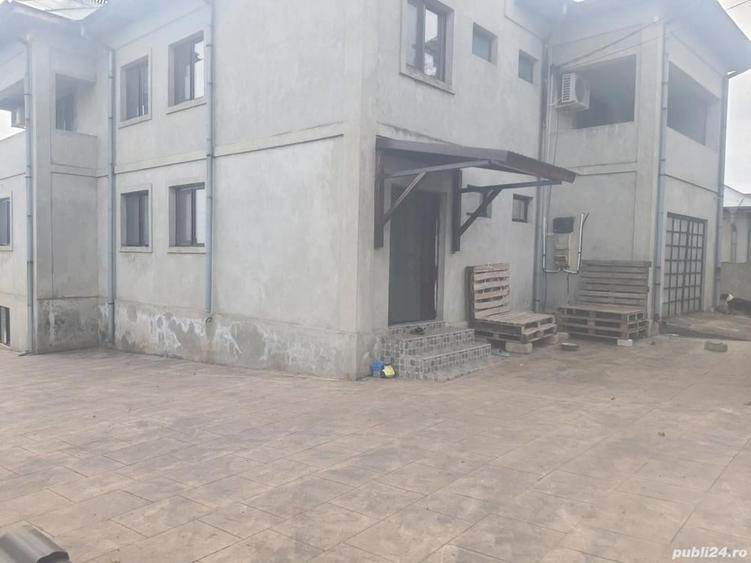 Casa la 4 km distan?a de Caracal - 10