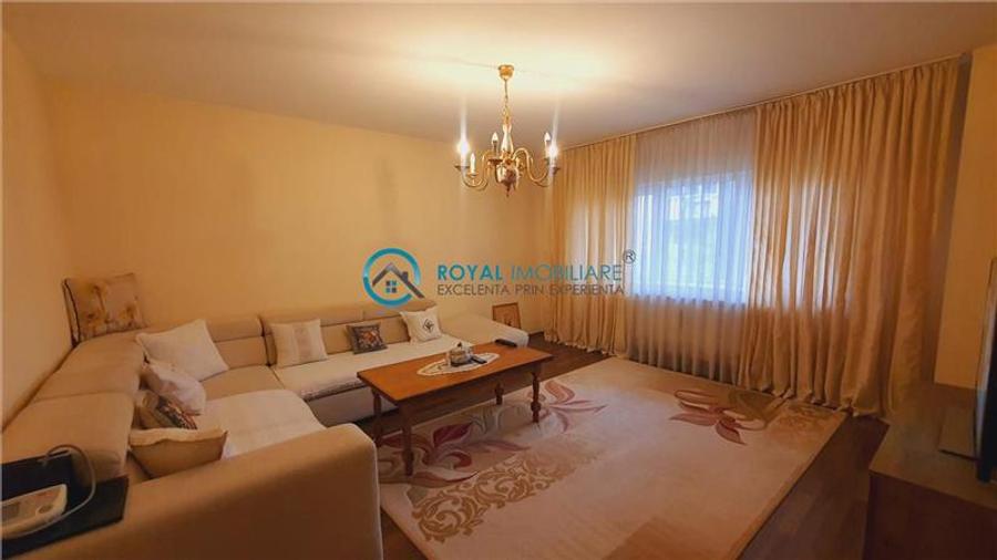 Royal Imobiliare - Vanzare apartament 4 camere zona Cioceanu - 1