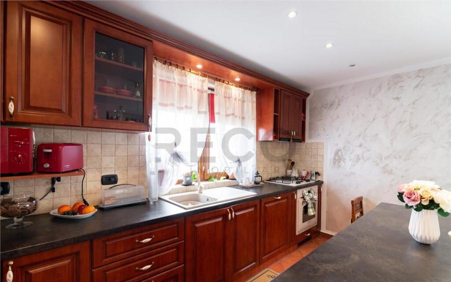 Vila formata din 4 unitati locative in Cordau, zona Presiden - 5