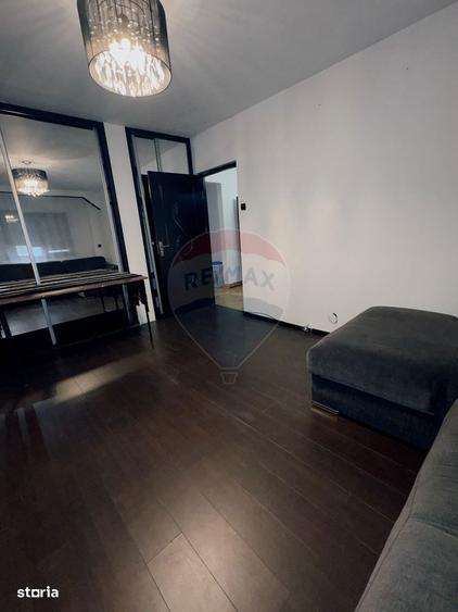 De inchiriat, 4 camere, decomandat, bilateral, centrala proprie, 400 - 12