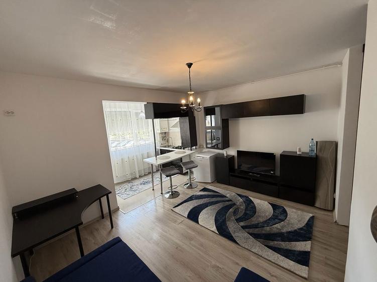 Inchiriez garsoniera - 2