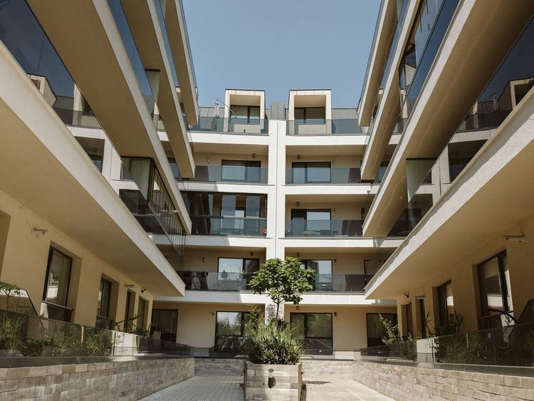 Catedral Residence | Premium Turn-Key Suite | 5 min. de Parlament | Vedere Curte & Parcare Inclusa - 2