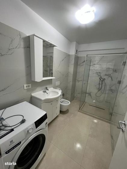 Inchiriem un studio de 45 mp, zona Micro 17( bloc ROKA), etaj 2. - 7