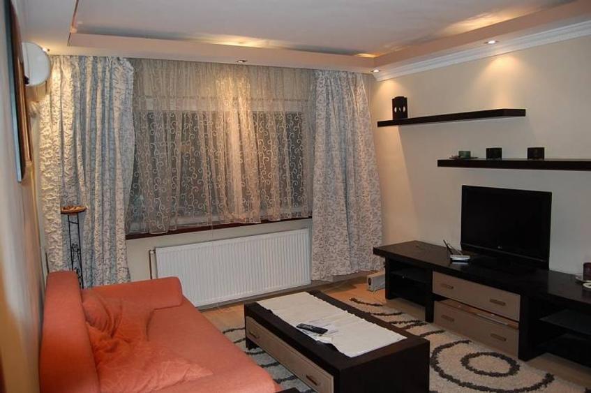 &Icirc;nchiriere apartament 2 camere - 4