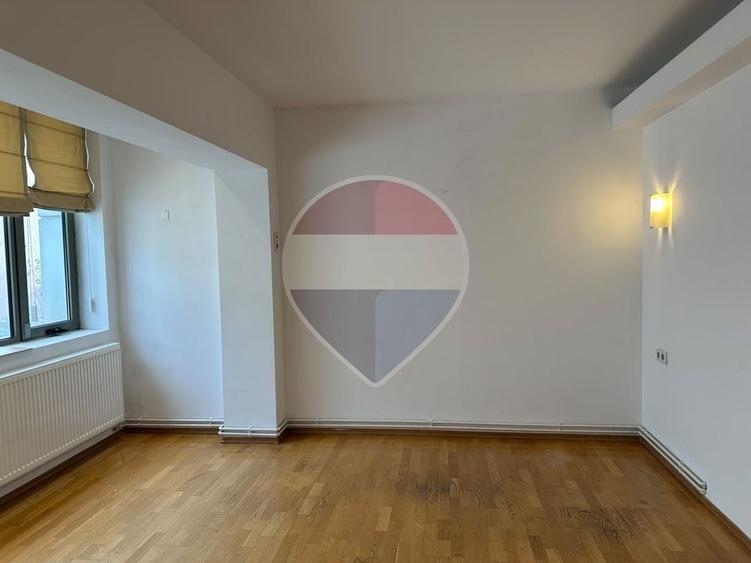 Spațiu comercial, de 56 mp, în Unirii