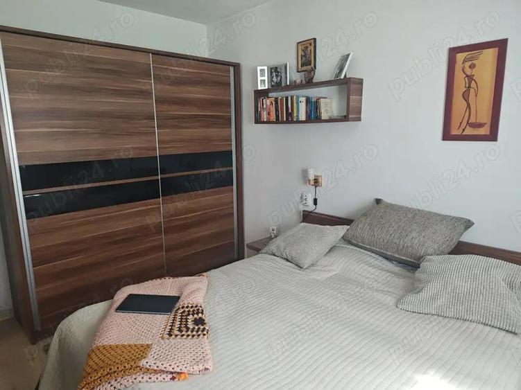 Doua Case Zona Racovi?a Aproape de Nodul Rutier - 14