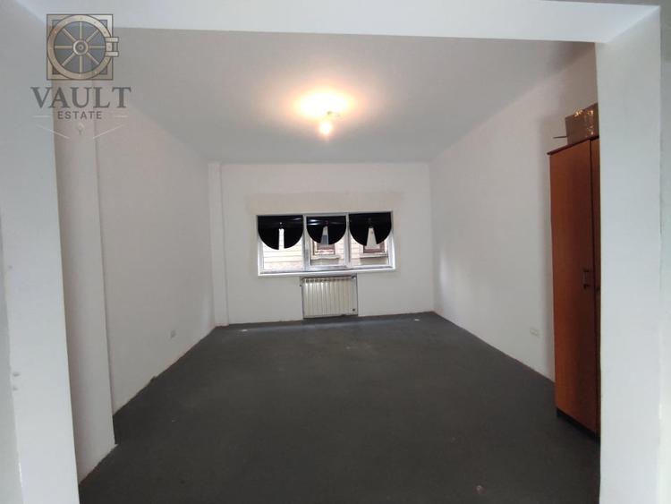 Apartament 4 camere  - BOXA INCLUSA - zona CALEA CALARASILOR / HALA TRAIAN - 1