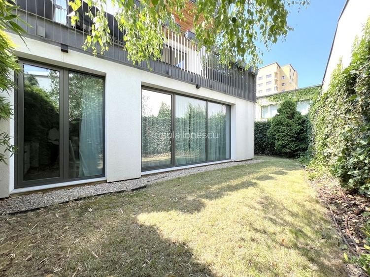 Apartament cu 3 camere decomandat, mobilat în Ștefan cel Mare