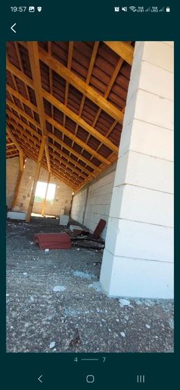 Vând casa cu 1200 mp.teren la strada principala  - 1