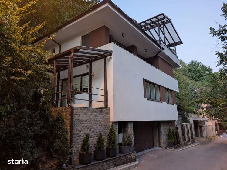 Re?edin?a exclusivista cu panorama spectaculoasa Drumul Poienii, BV - 1