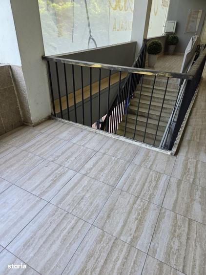 Spațiu comercial, de 190 mp, în Titan