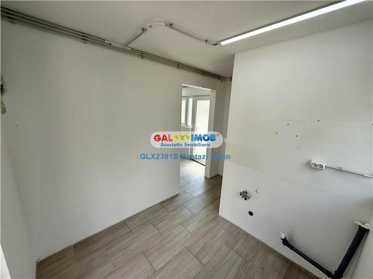 Spatiu Comercial | 20 mp | Bd. Uverturii | 20mp | 4min autobuz 178 - 9