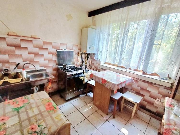 Apartament 3 camere Decomandat Frumoasa, etaj 1 - 3