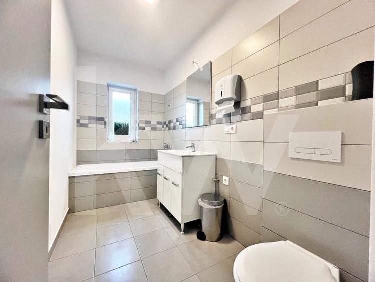 Casa mare cu teren generos – perfect impartita pentru birouri sau 4 apartamente - 26