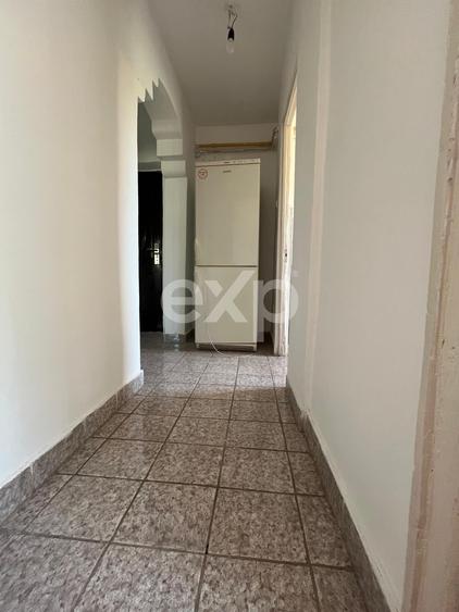 Apartament cu 2 camere decomandat, mobilat în Găești