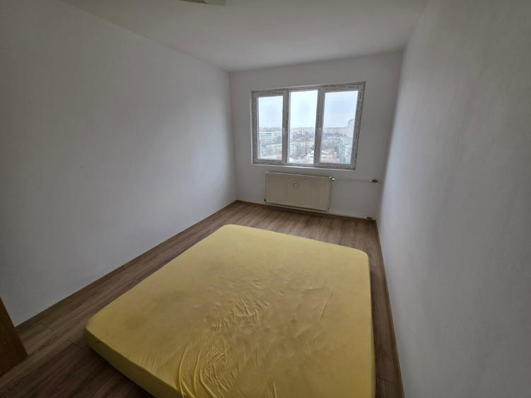 Dristror, chiar la metrou, 10 minute mall Park Lake, bloc 1978 - 9