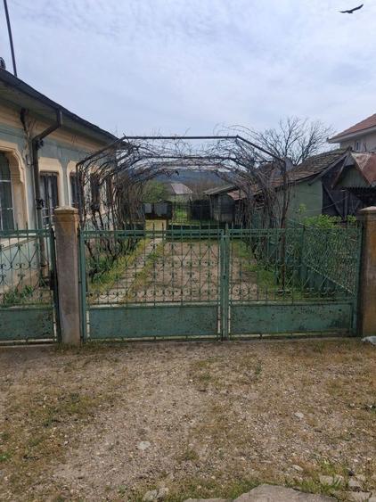 Casa de vanzare in comuna Lipovu jud Dolj - 2