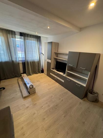 apartament 1 camera, 30 mp, decomandat, zona Aradului,, 240 euro - 3