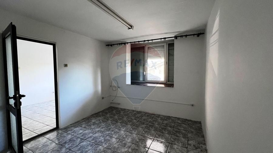 Apartament cu 2 camere de vânzare în zona Micro 19 I Galați - 3