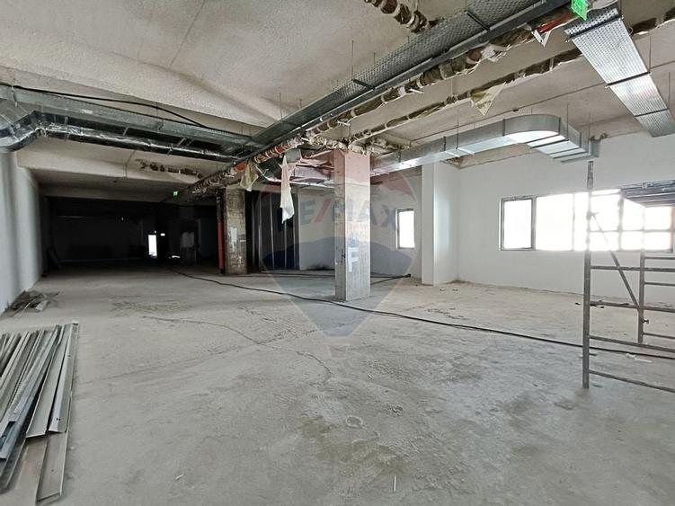 Inchiriere Spațiu Comercial langa Pasarela Metrou Berceni | Open Space - 9