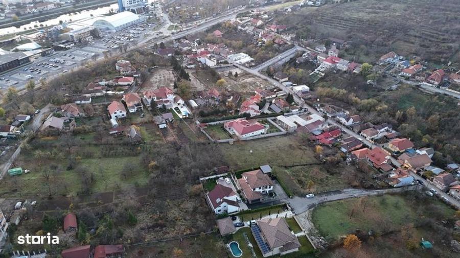 Teren intravilan 4700 m2 zona dealuri - 5