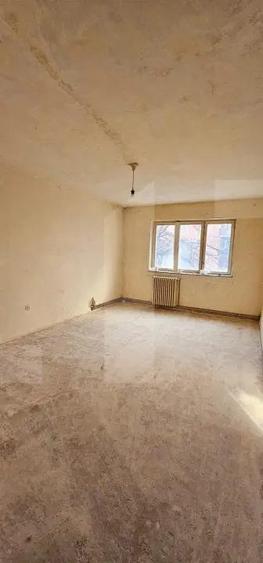 Etaj 1. Apartament 3 camere, 72 mp ideal pentru renovare - 2