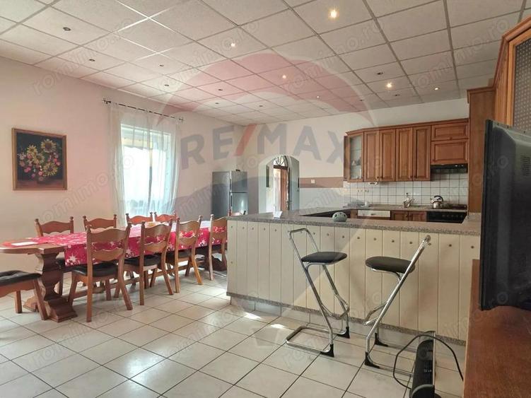 Casa cu 4 camere de vanzare in zona ultracentrala Medias - 7