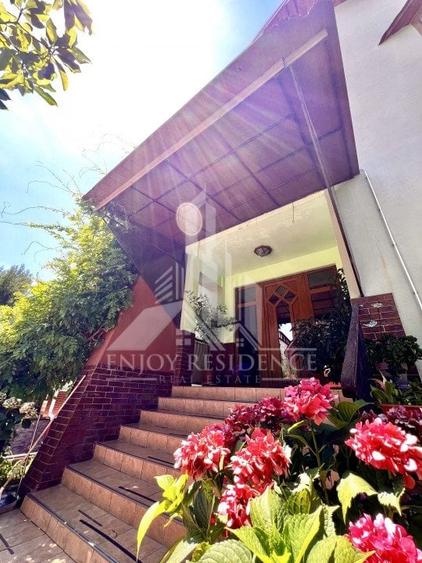 Vila impresionanta 605 mp, curte 2191 mp, dublu acces auto, garaj - 18