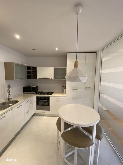 Apartament cu 3 camere, mobilat în Central