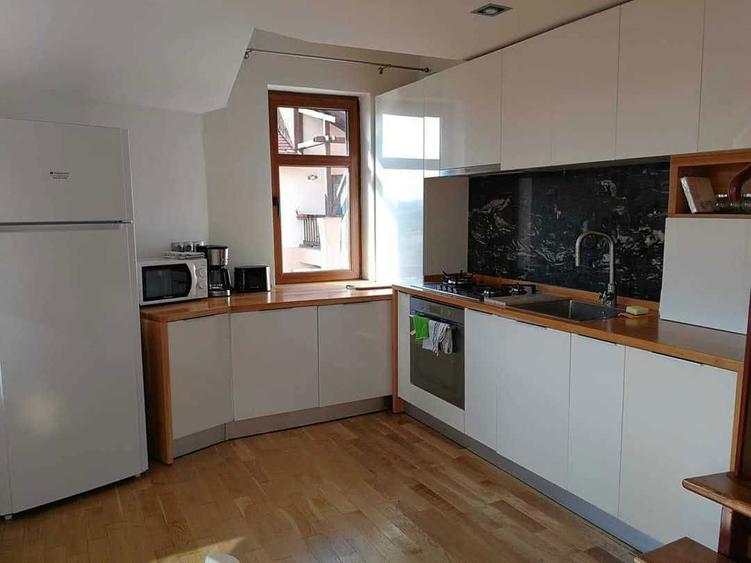 Inchiriez apartament/penthouse 4 camere 100mp + garaj Baciu - 4