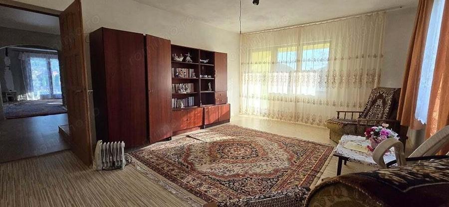 Casa in comuna Baita - 2