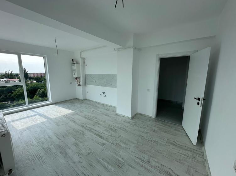 Apartament cu 3 camere decomandat în Vitan