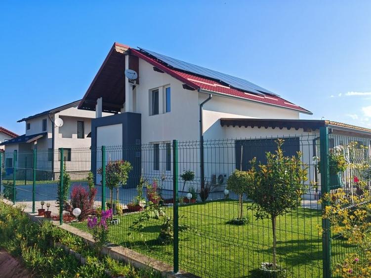 Casă cu 3 camere în Central