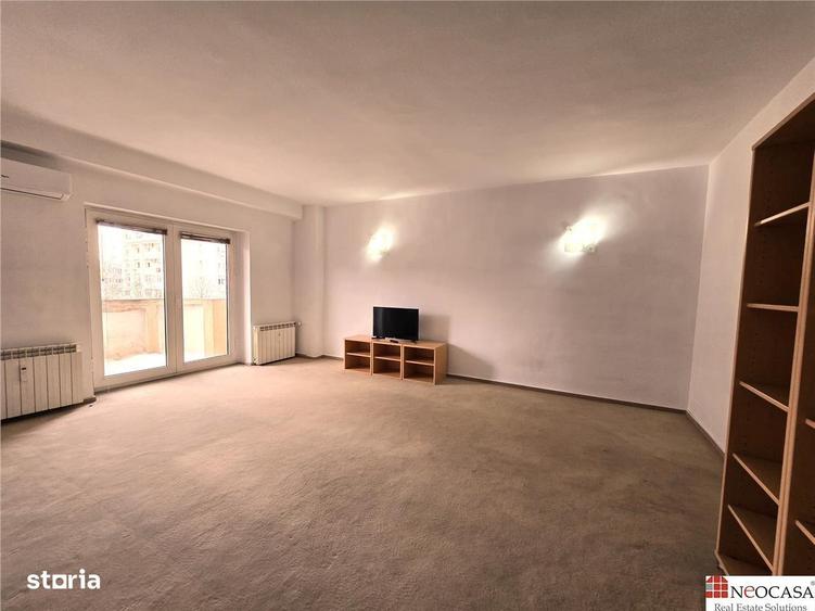 Apartament cu 4 camere în Moșilor
