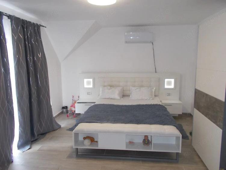Casă cu 5 camere cu Teren 325 Mp în Parța