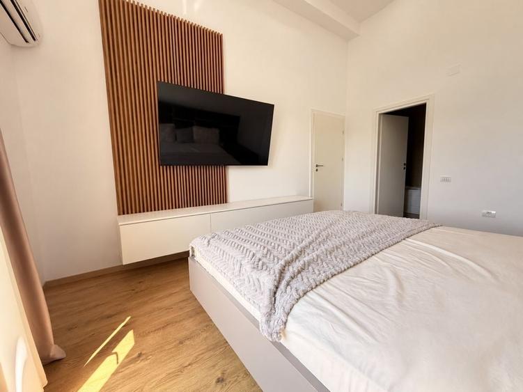 Apartament cu 3 camere decomandat în Ștefăneștii de Jos