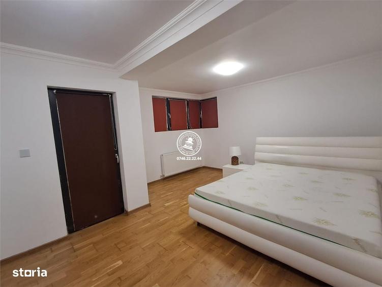 Casă cu 3 camere cu Teren 450 Mp în Podul de Fier