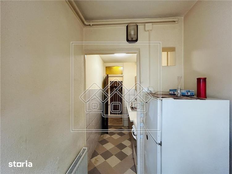 Garsonieră decomandată în Vasile Aaron