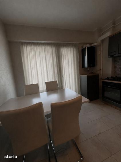 Apartament cu 3 camere decomandat în Mioriței