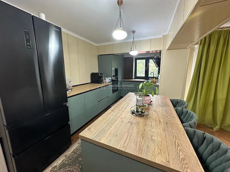 Apartament cu 3 camere decomandat în Cuptoare (Reșița)