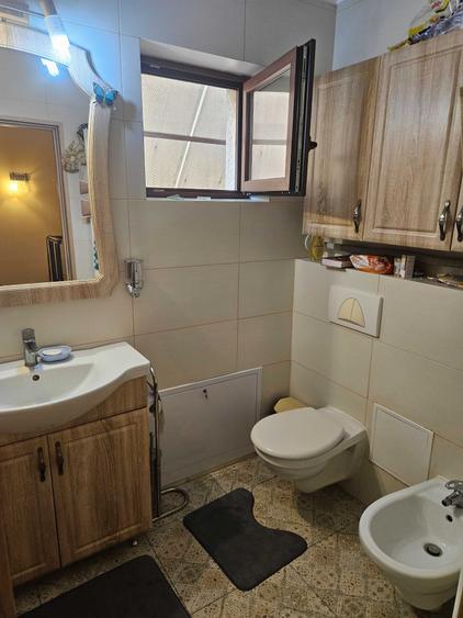 Casă cu 4 camere în Rogerius