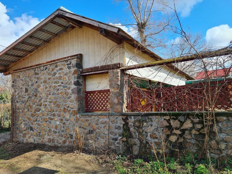 Casă cu 4 camere în Zădăreni