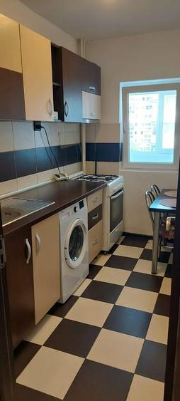 Garsonieră decomandată în Vitan