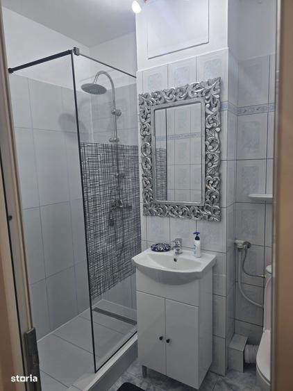 Apartament cu 2 camere decomandat, mobilat în Tei