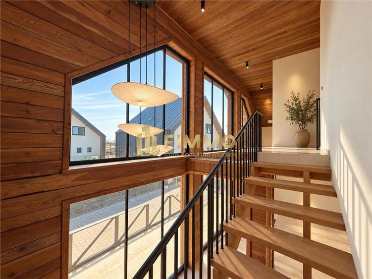 Casă individuală cu 4 camere cu Teren 450 Mp în Periferie