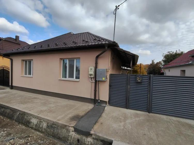 Casă cu 3 camere în Central