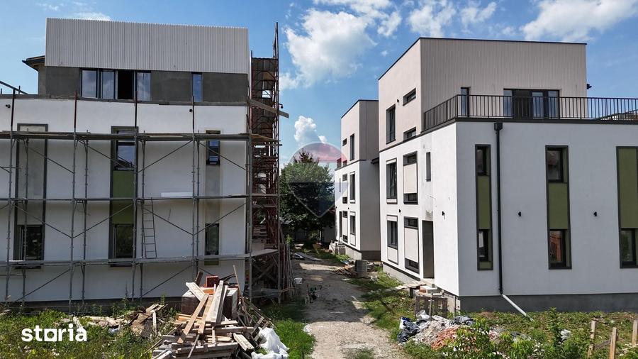 Casă cu 8 camere cu Teren 300 Mp în Gara de Nord
