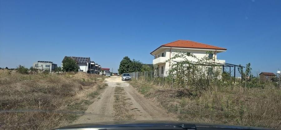 Teren de 8500 mp, în Viile Noi