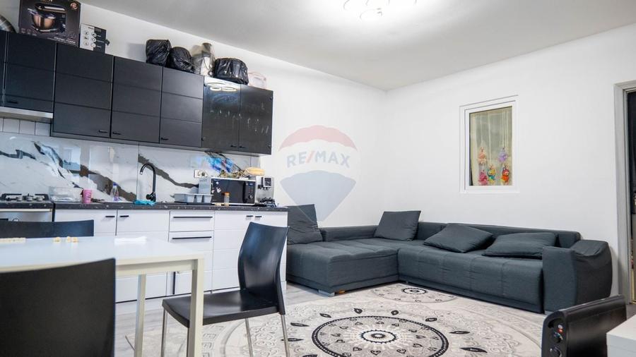 Casă cu 4 camere cu Teren 299 Mp în Periferie