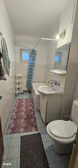 Apartament cu 3 camere decomandat în Valea Cetății